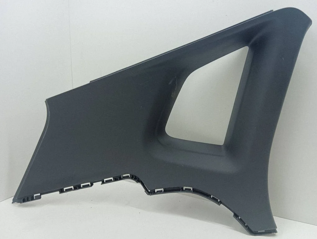 (D)pillar trim (top) 8P9867287A