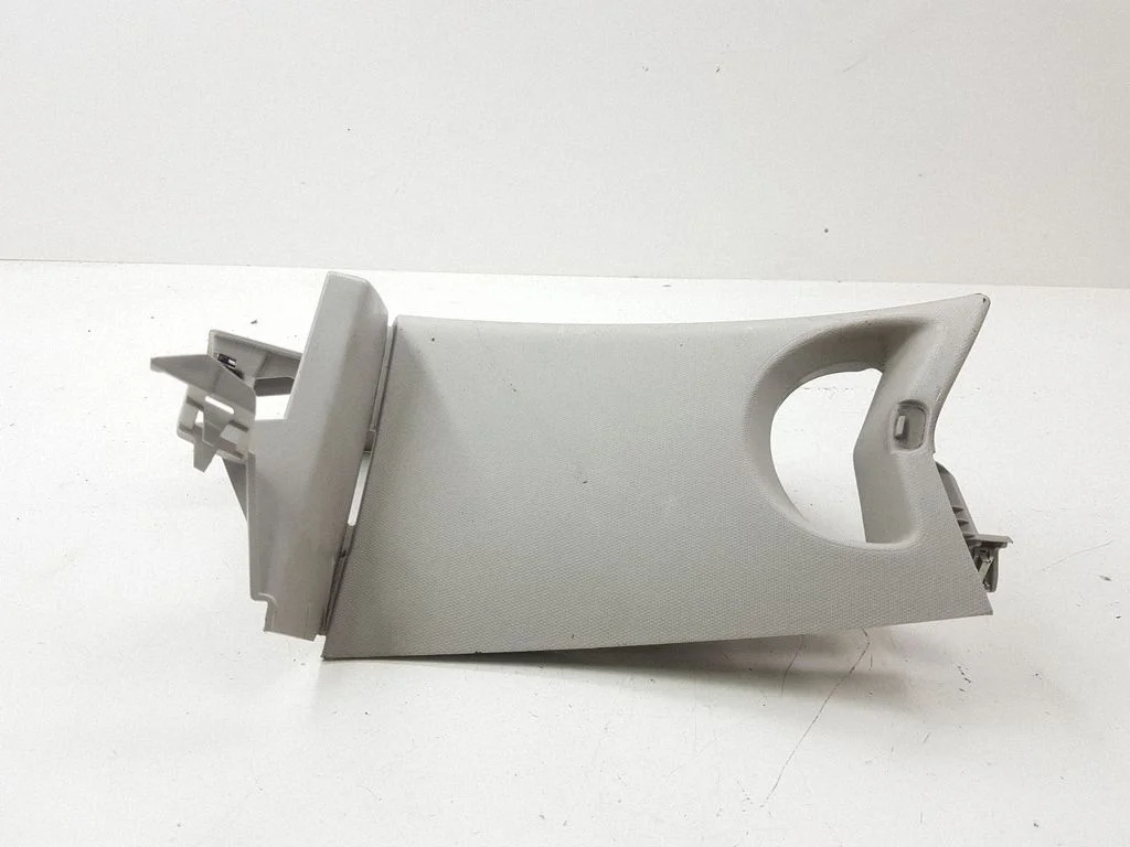 (D)pillar trim (top) 9677753977