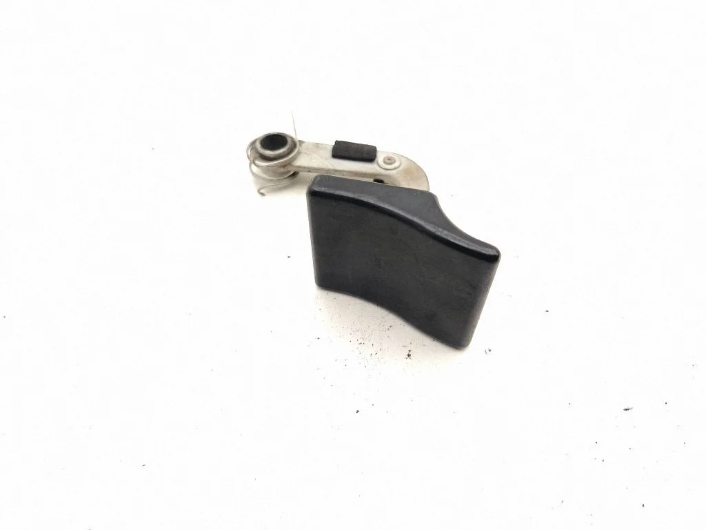 Engine bonnet (hood) release handle – Rolls-Royce Silver Spur (1980-1998)