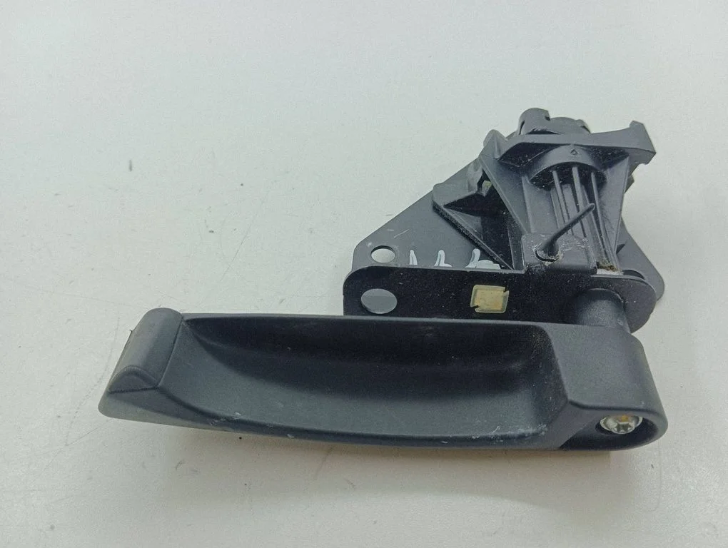 Engine bonnet (hood) release handle 975827