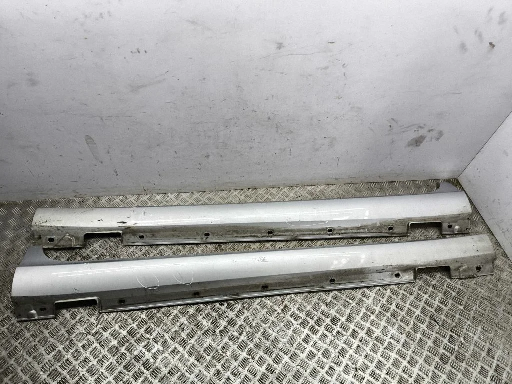Side skirt front trim A2186900240