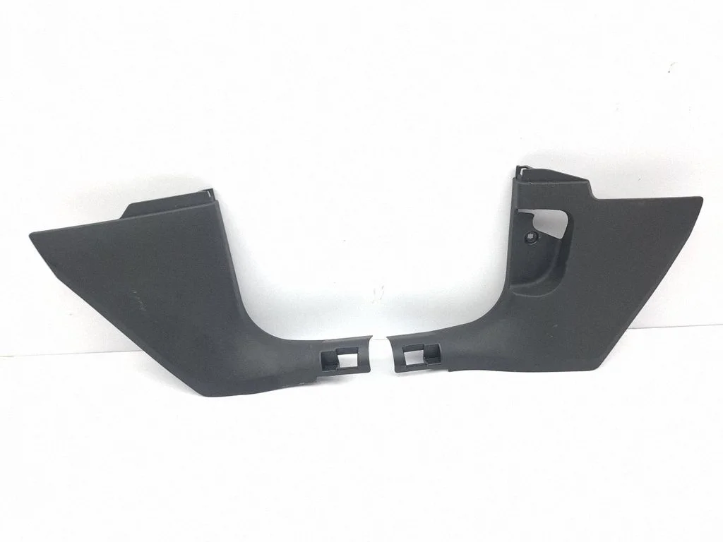 Foot area side trim 5FA863483