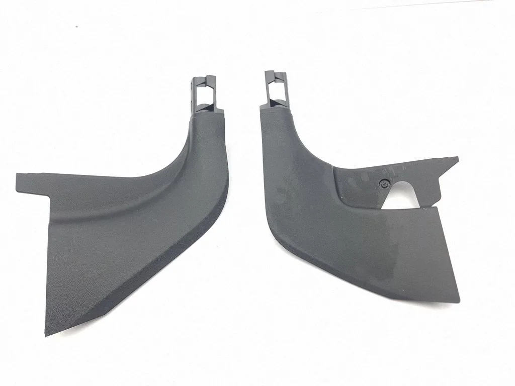 Foot area side trim 5E4863483