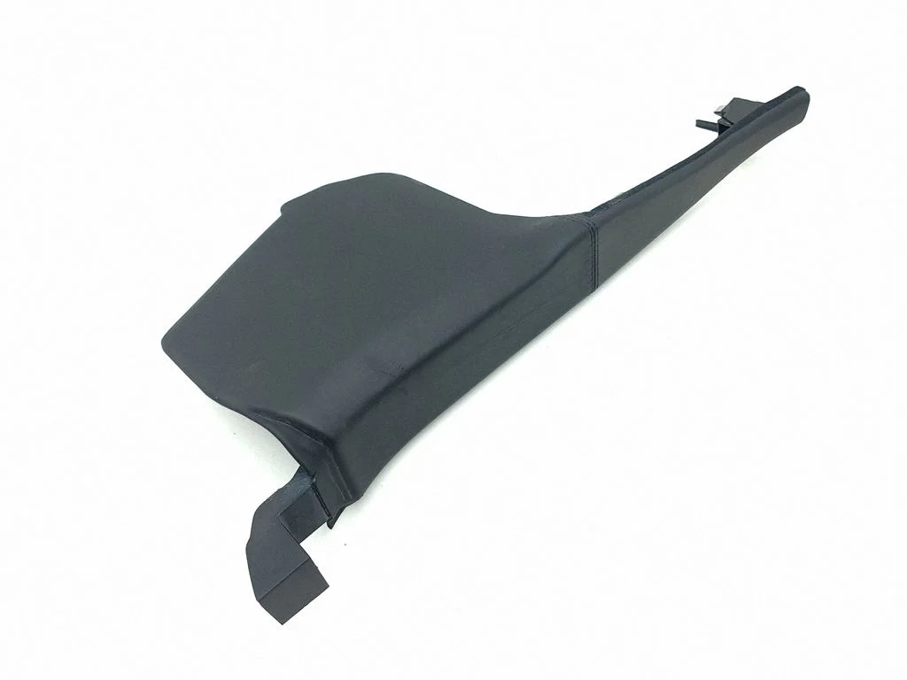 Foot area side trim 3W5863606A