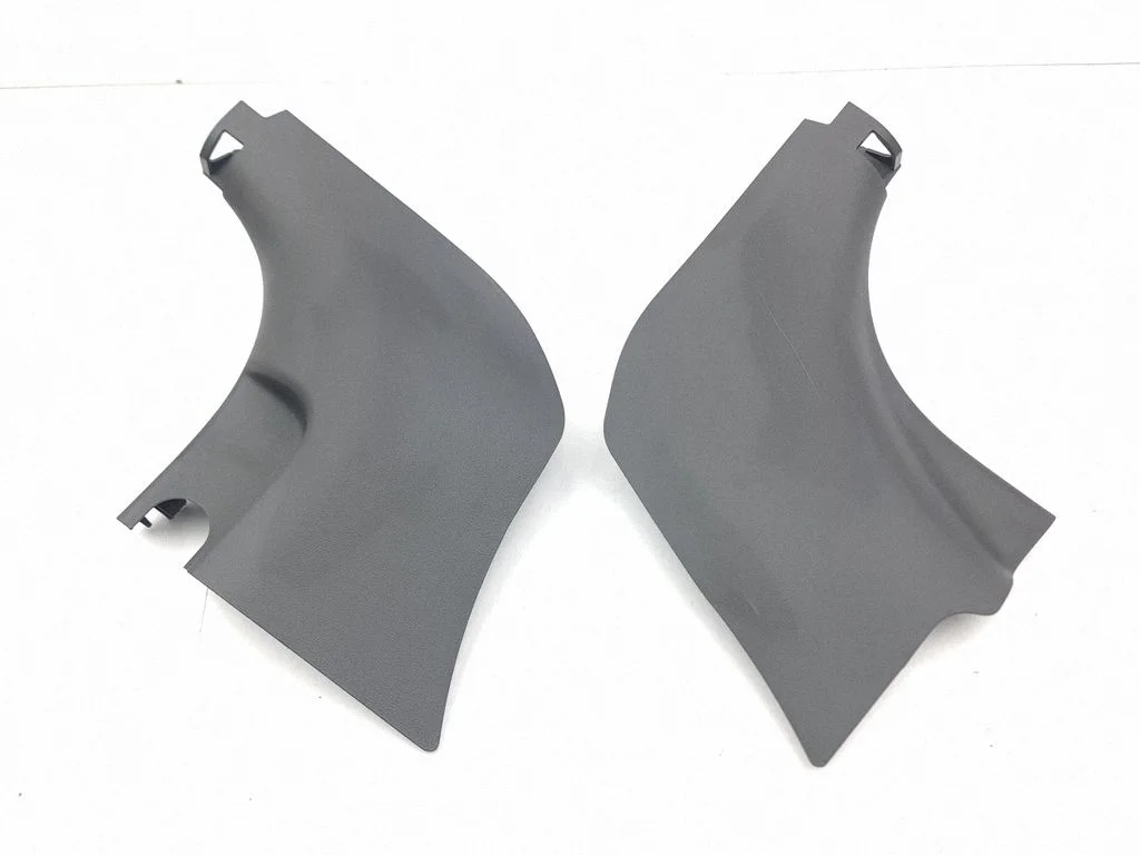 Foot area side trim 85824G2800