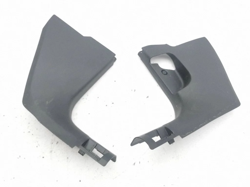 Foot area side trim 5FA863483