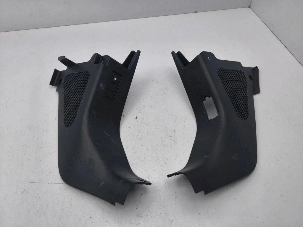 Foot area side trim – BMW i3 (2013-)