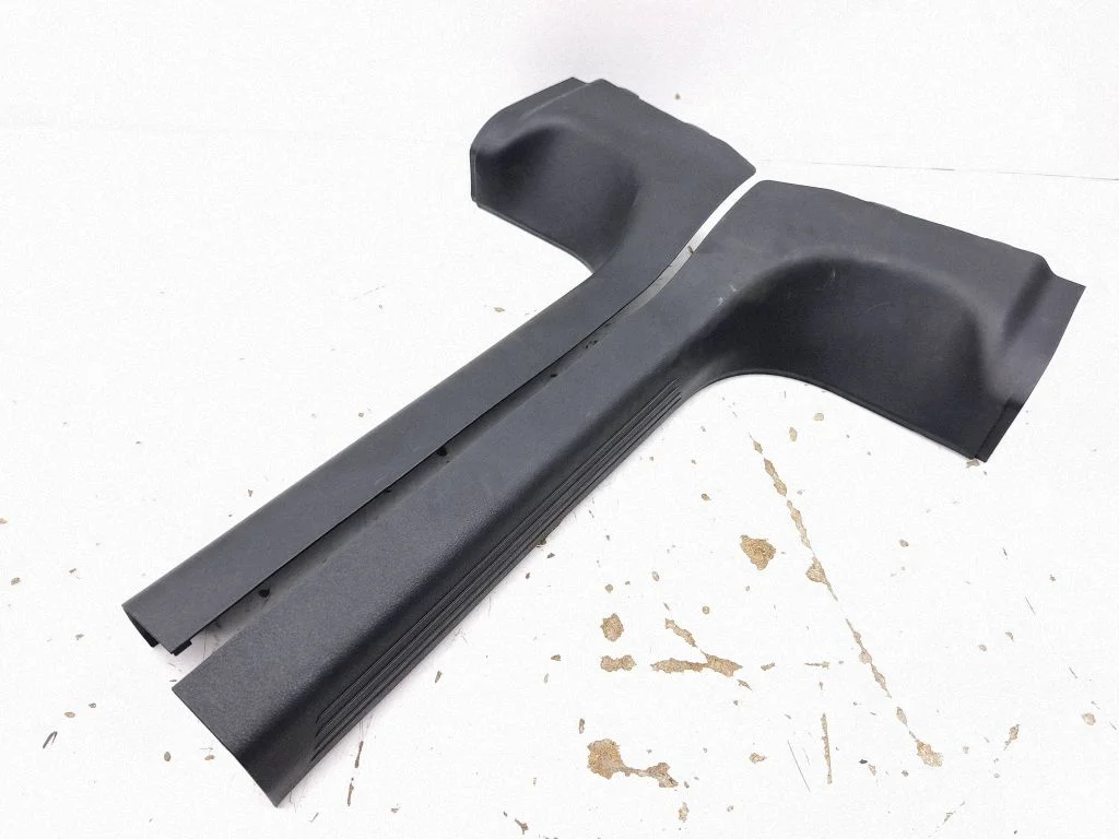 Front sill trim cover A1776802800