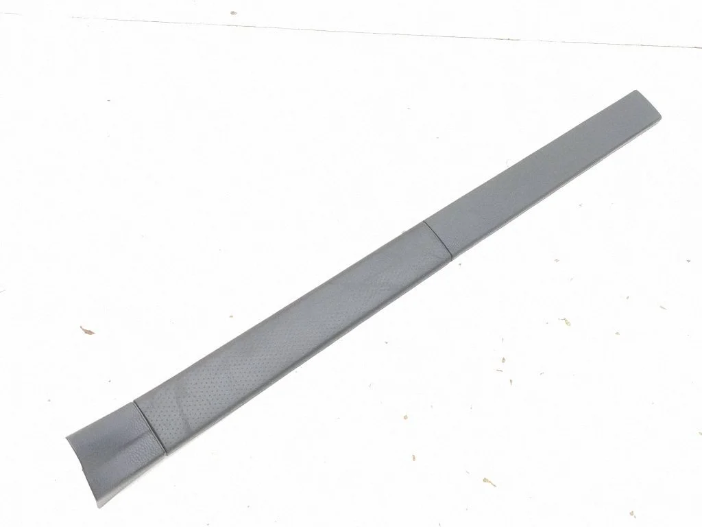 Priekšējā sliekšņa apdare (iekšējā) 94060CA040