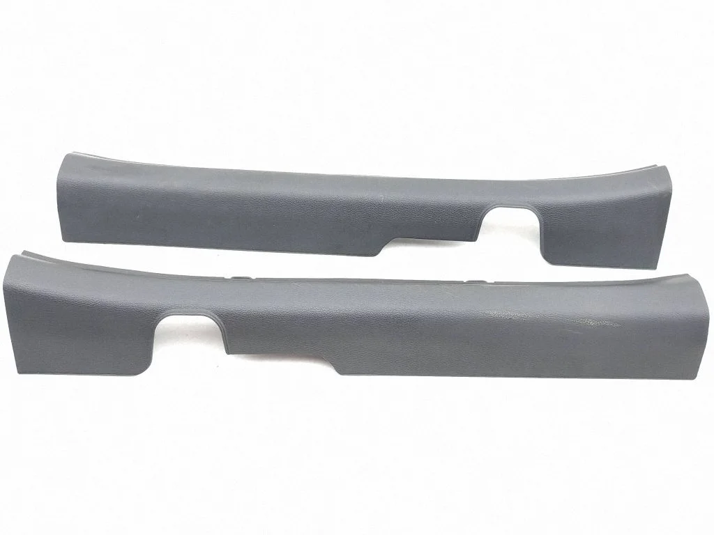 Front sill trim cover 85870J9000