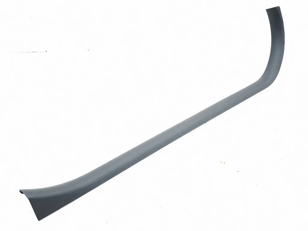 Front sill trim cover 769B5CD000