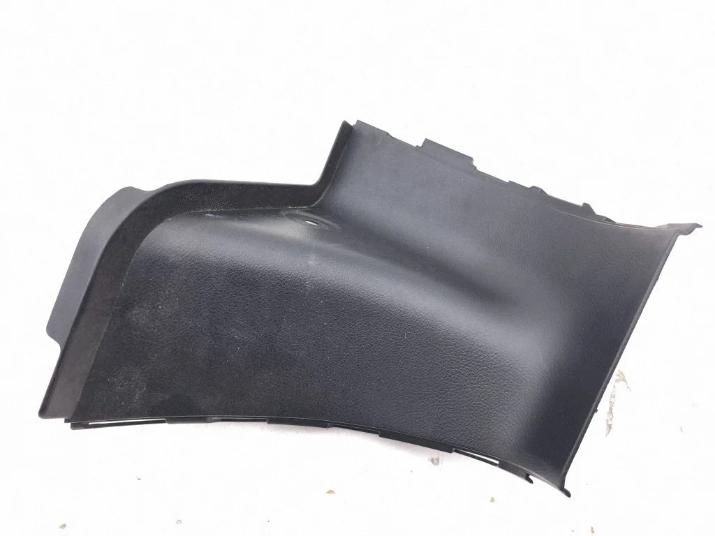 Front sill trim cover 93157CD000