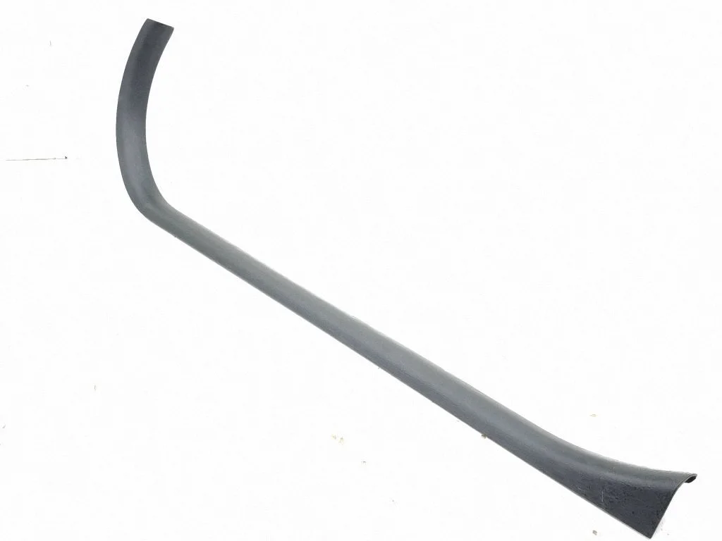 Front sill trim cover 769B4CD000