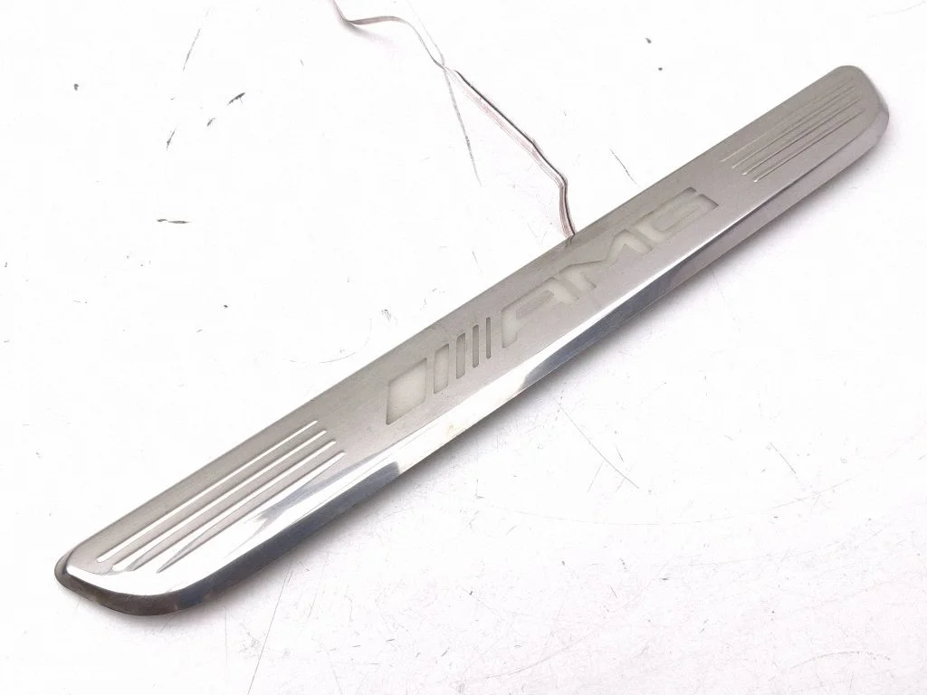 Priekšējā sliekšņa apdare (iekšējā) A2056800735
