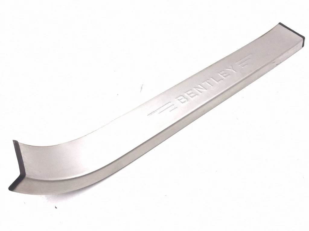 Priekšējā sliekšņa apdare (iekšējā) 3W5853537B