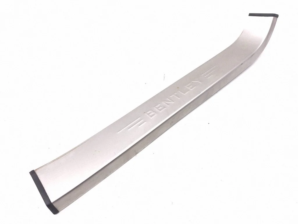 Priekšējā sliekšņa apdare (iekšējā) 3W5853538B