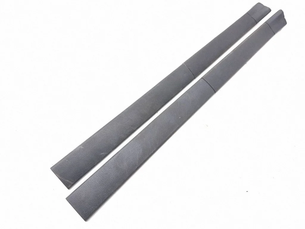 Priekšējā sliekšņa apdare (iekšējā) 94060CA040