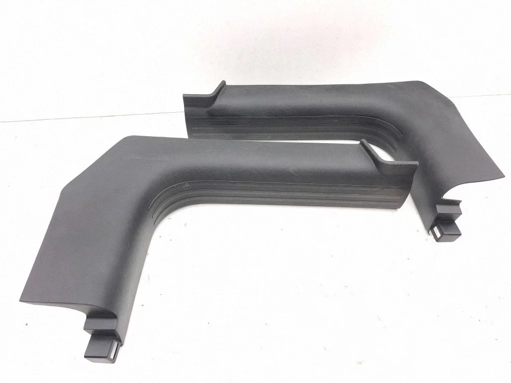 Esilävise kate (sisemine) – Jeep Grand Cherokee (2010-2021)