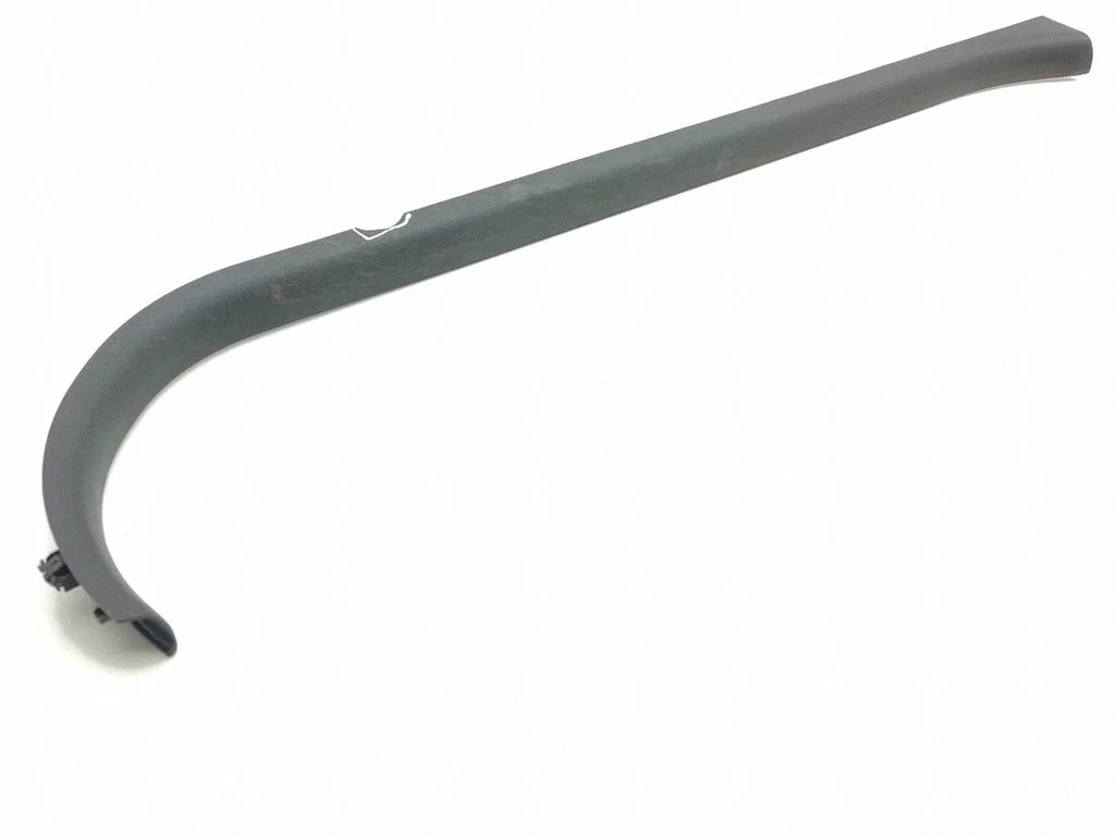 Front sill trim cover – Nissan 350Z (2002-2009)