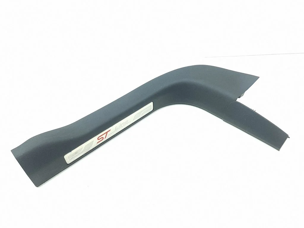 Front sill trim cover LV4BS13200A