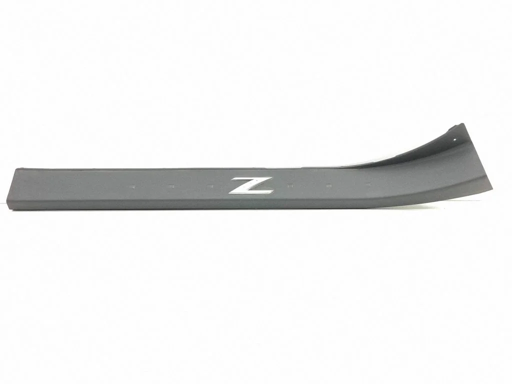 Front sill trim cover – Nissan 350Z (2002-2009)