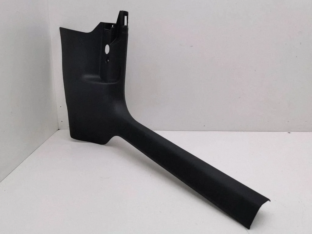 Front sill trim cover 8Y2867272