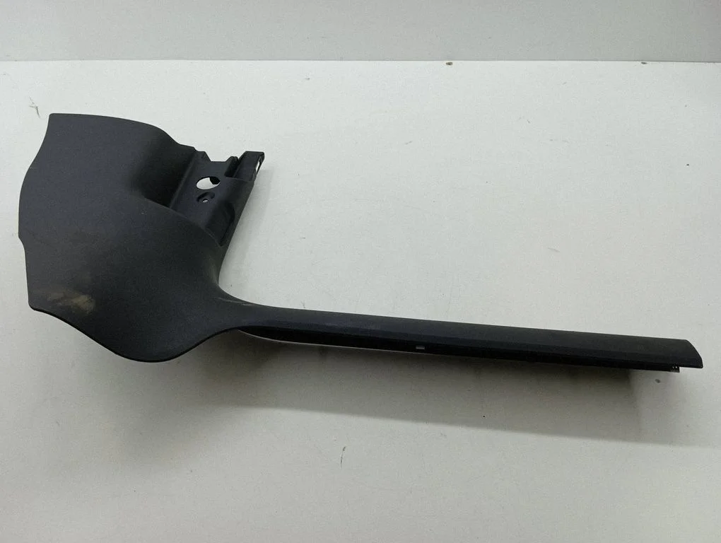Front sill trim cover 7703572202