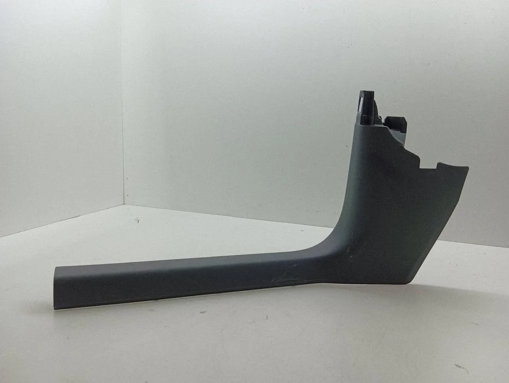 Front sill trim cover 7703572201