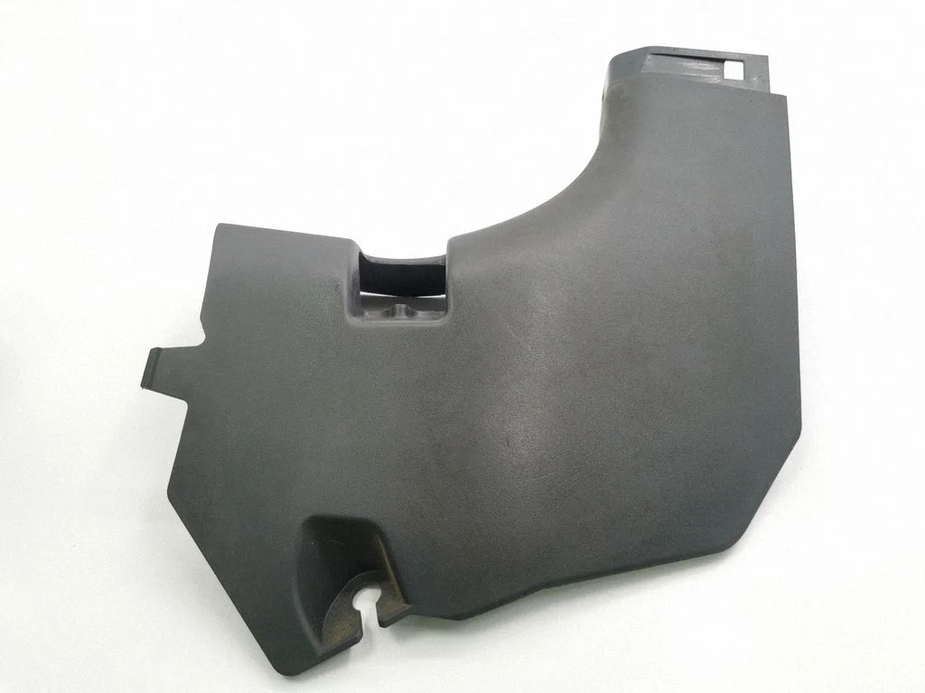 Front sill trim cover 7217A018