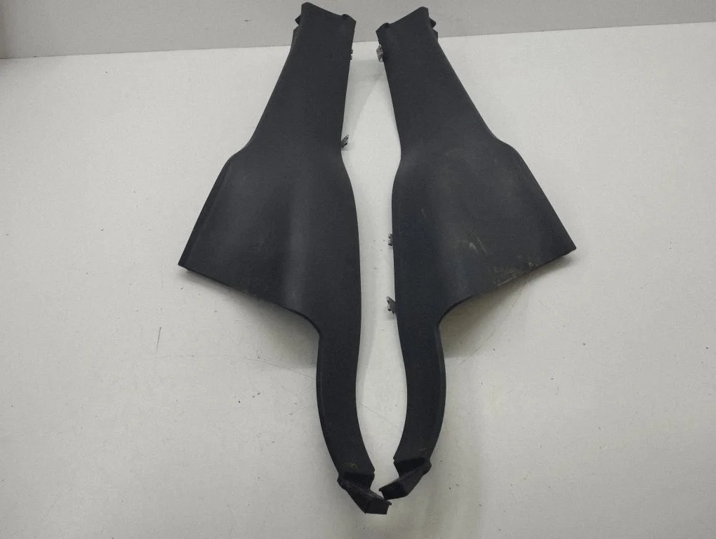 Rear seat side bottom trim BJ3231071A