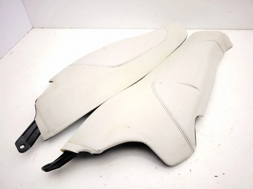 Rear seat side top trim HK8366878AB