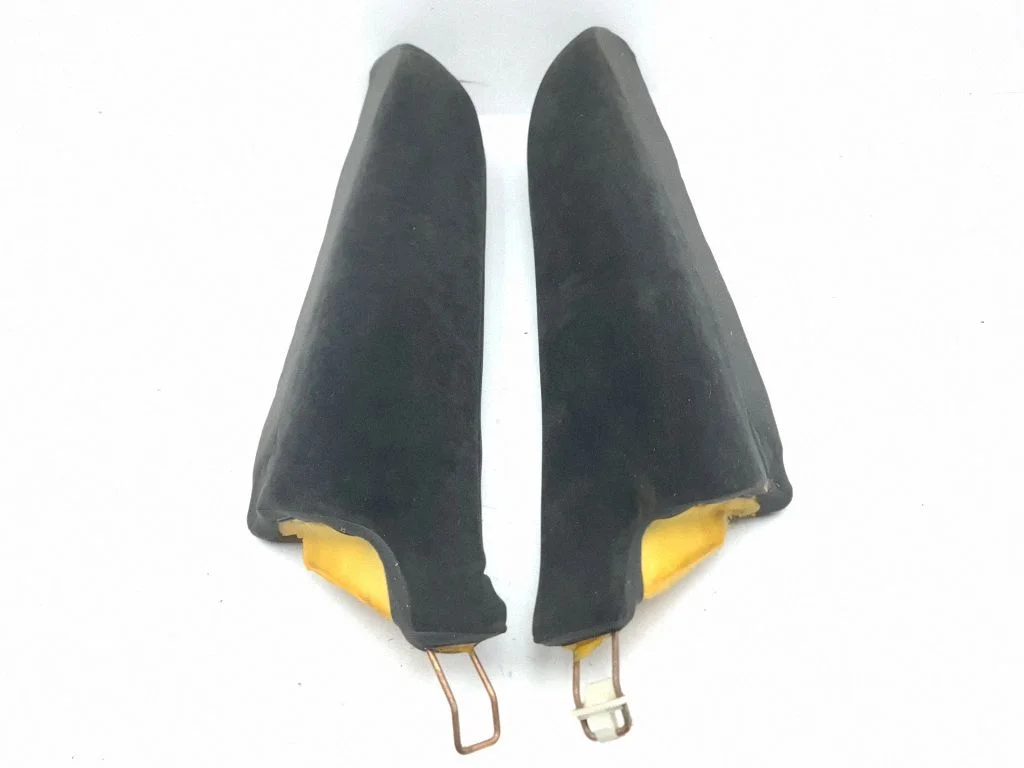 Rear seat side top trim