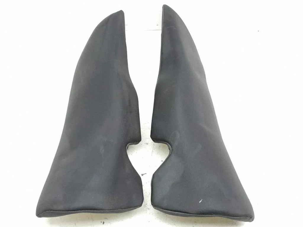 Rear seat side top trim