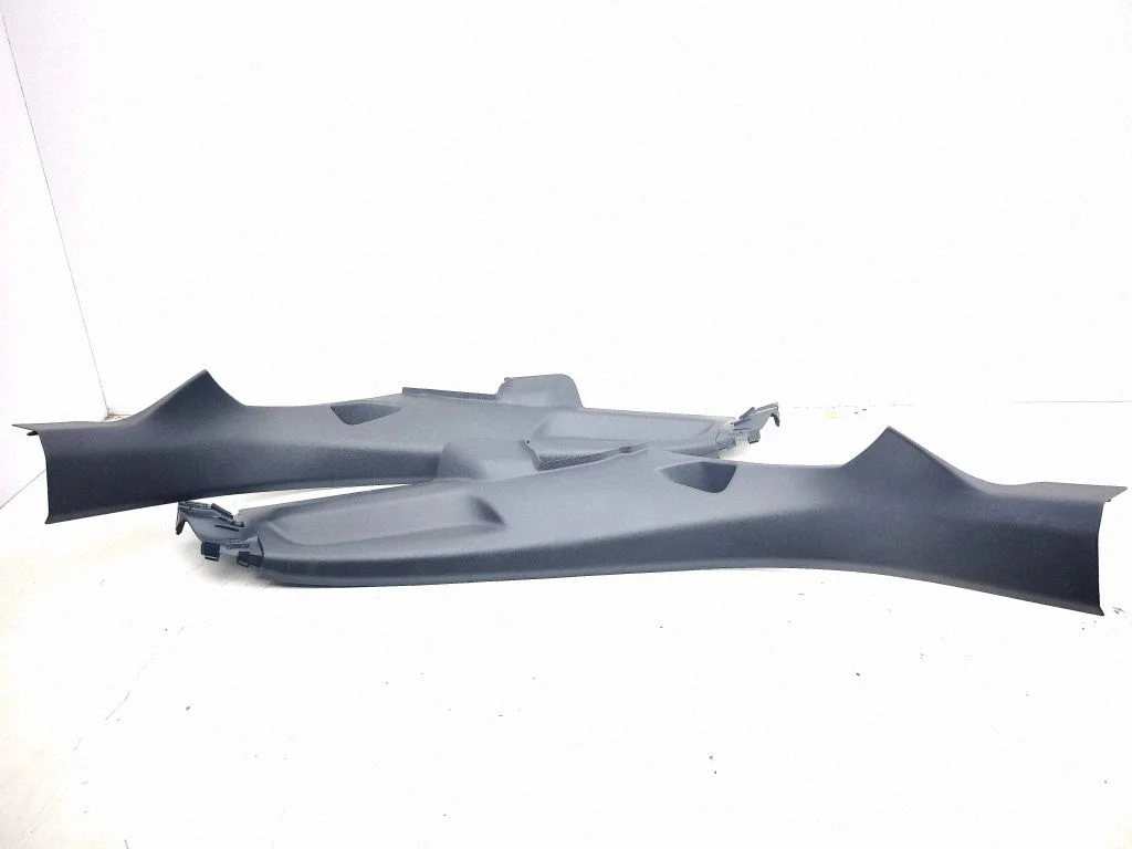 Rear seat side top trim 9831484080