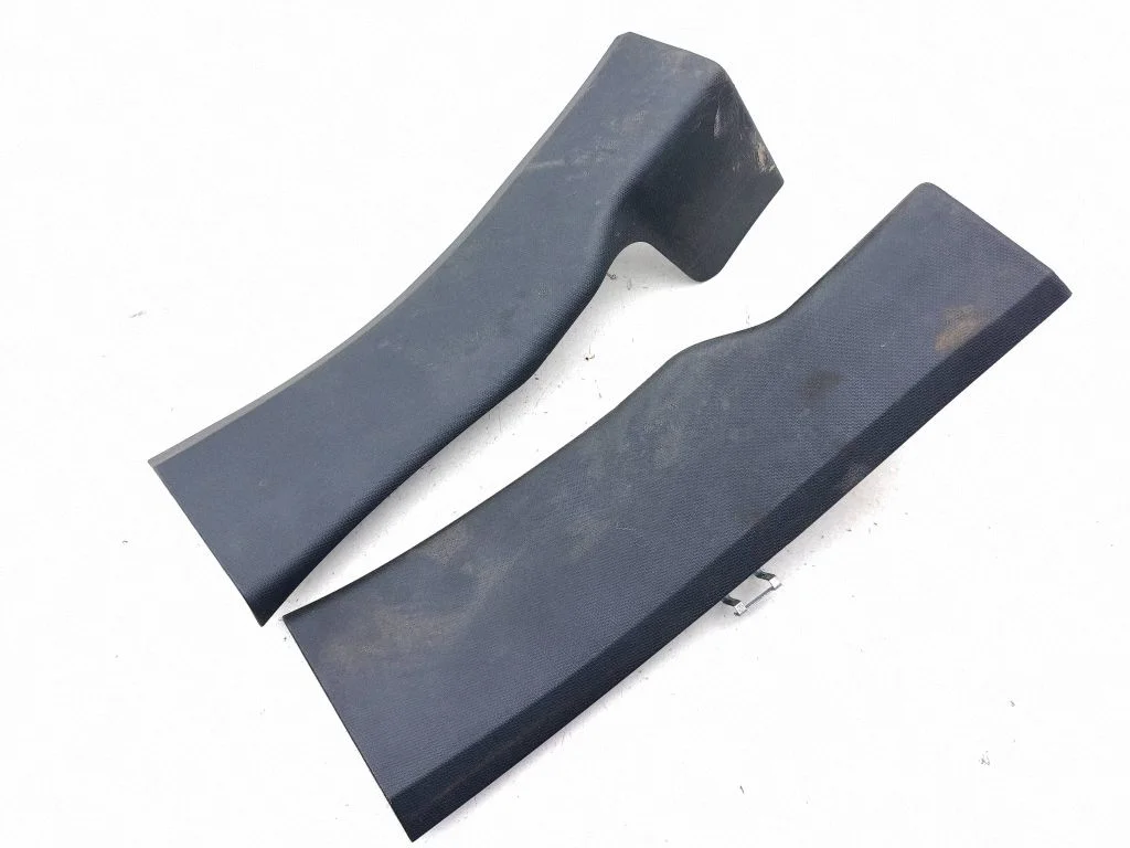 Rear sill trim cover LJ8BR13245AEW