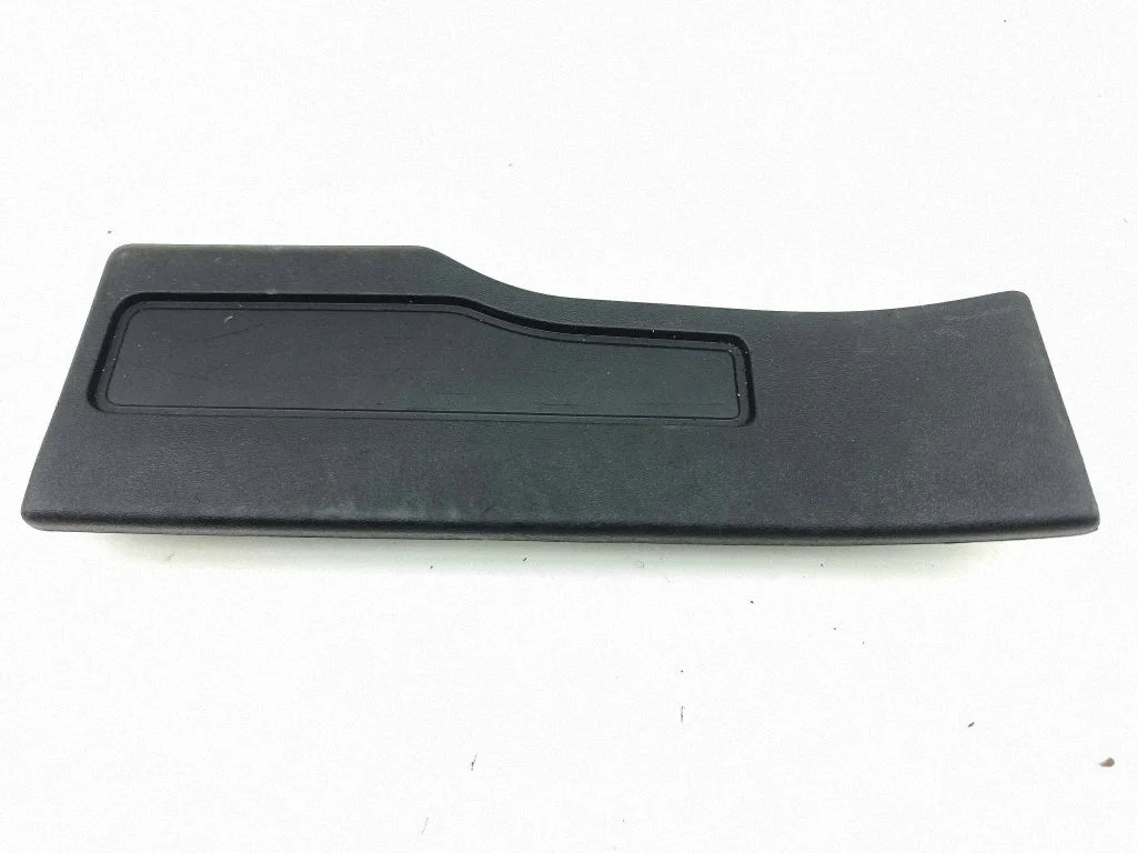 Rear sill trim cover BJ3213245AE