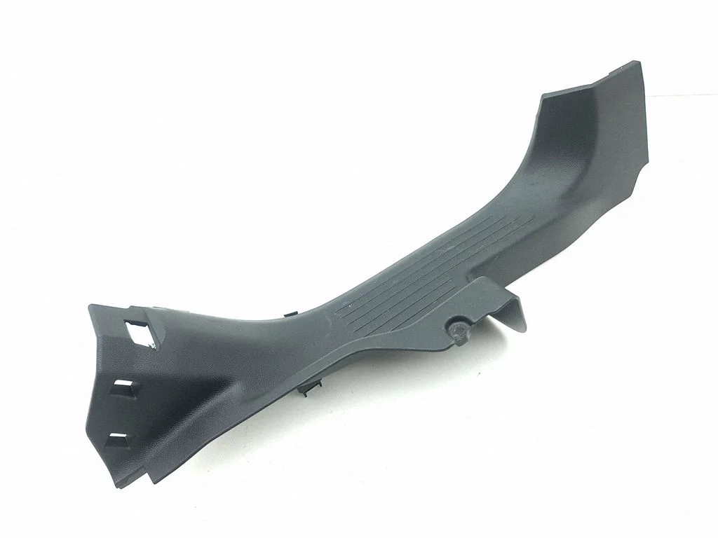 Rear sill trim cover 769543347R