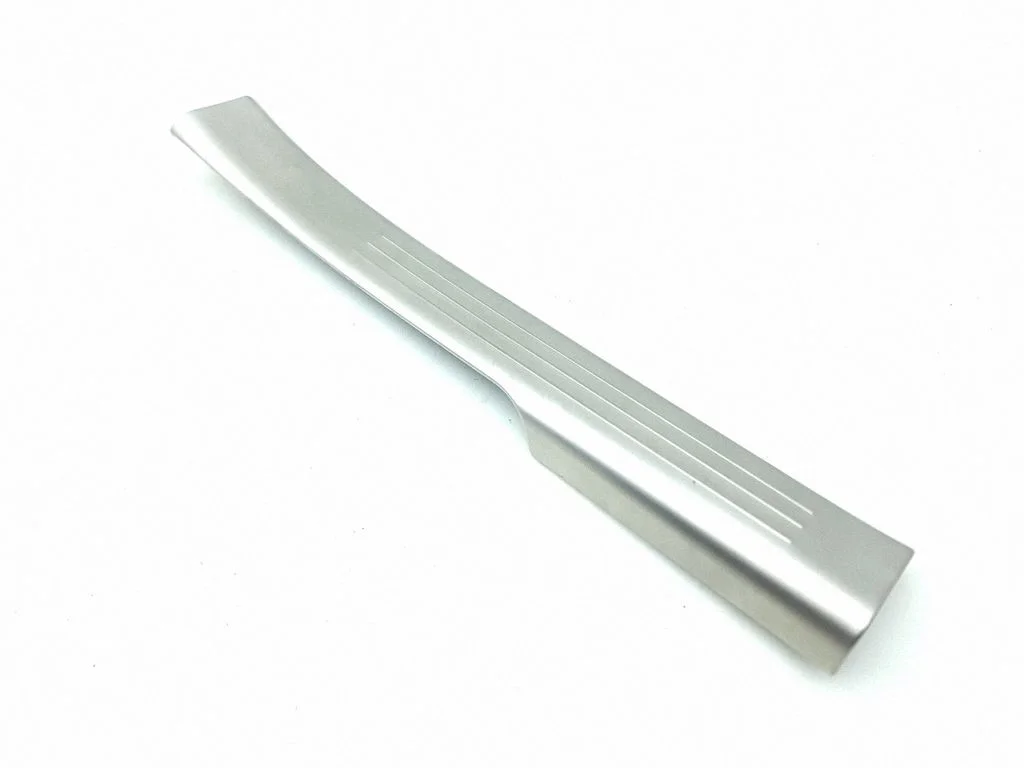 Rear sill trim cover 3W4863381M