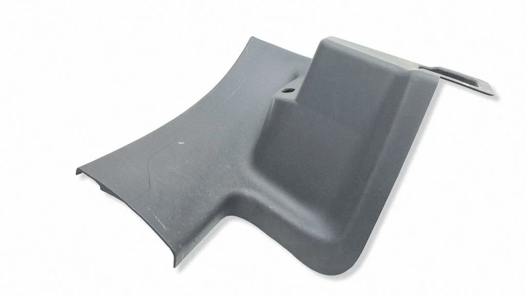 Aizmugurējā sliekšņa apdare (iekšējā) HK8313244A