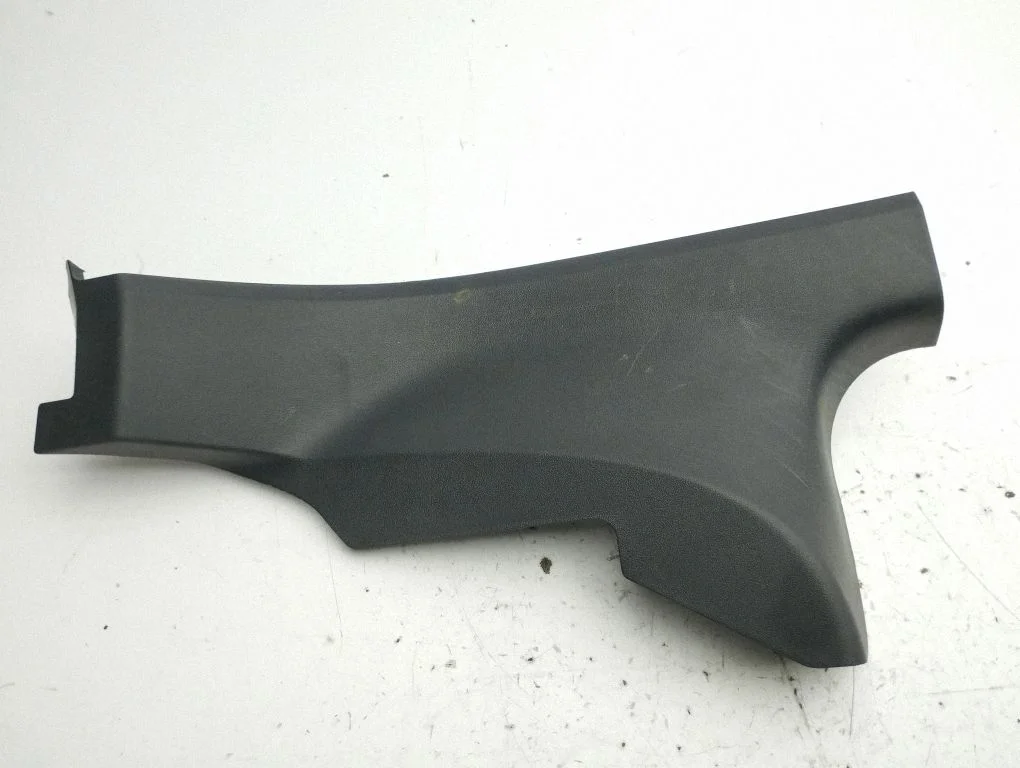 Rear sill trim cover 164343300A