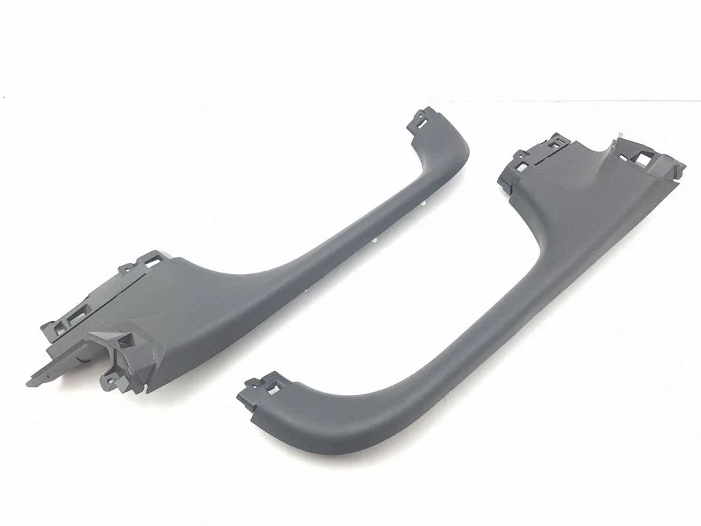 Rear sill trim cover 81730G2000