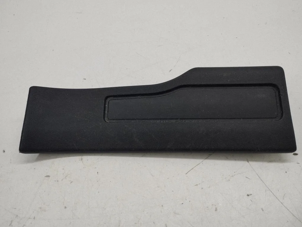 Rear sill trim cover BJ3213244A