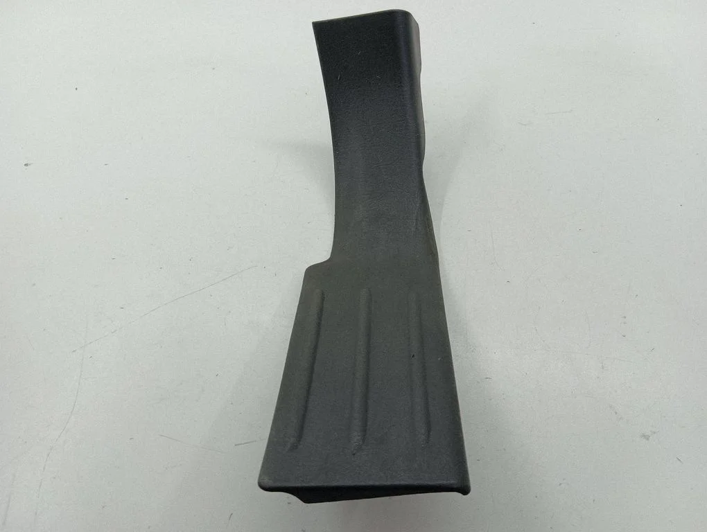 Rear sill trim cover 15177566