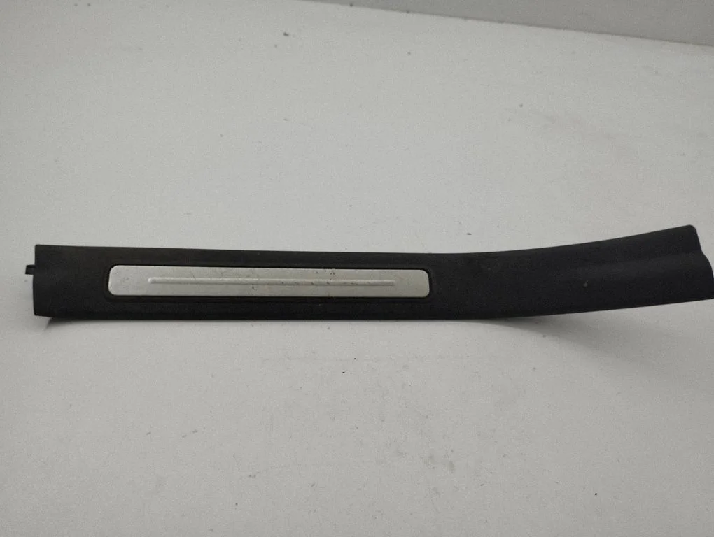 Rear sill trim cover A1696800974