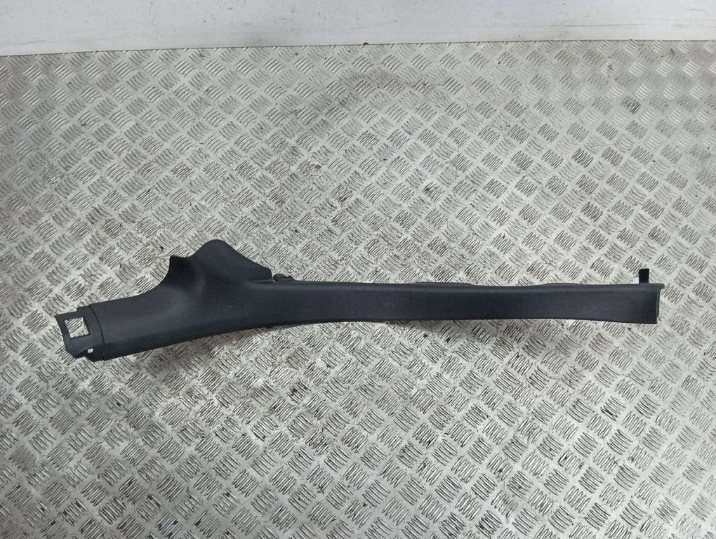 Rear sill trim cover 4G8867767A