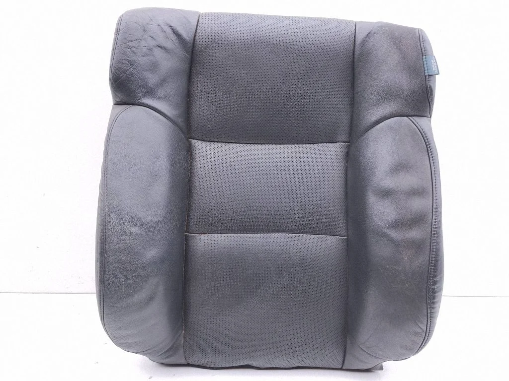 Front passenger seat – left
