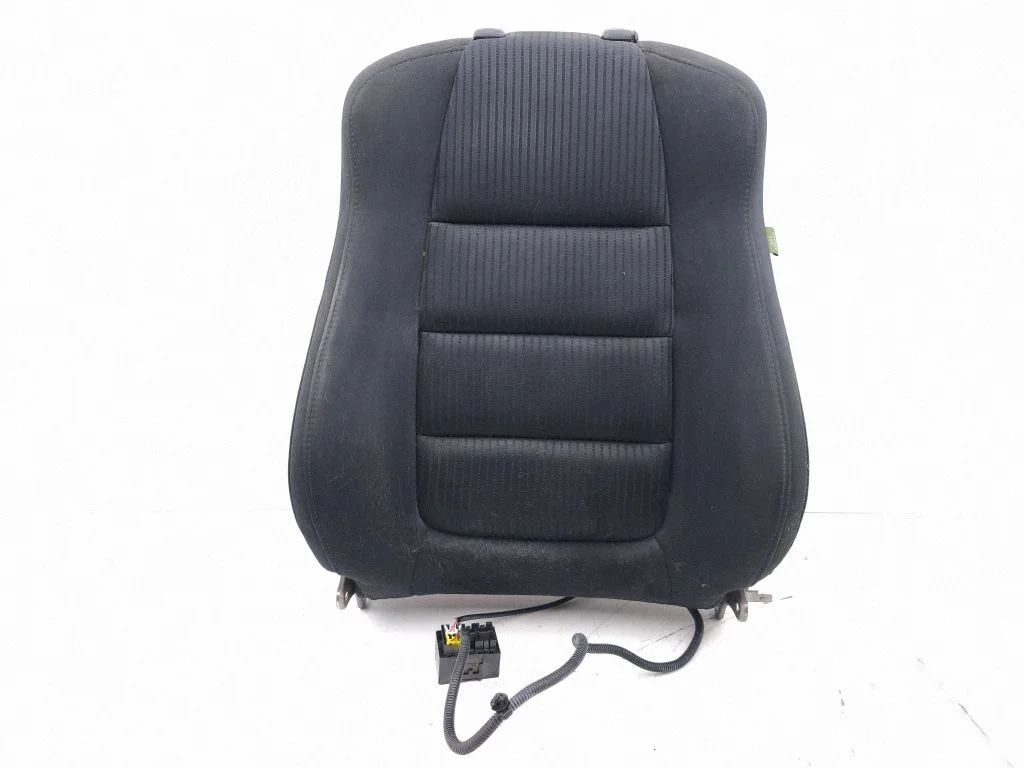 Front passenger seat – left