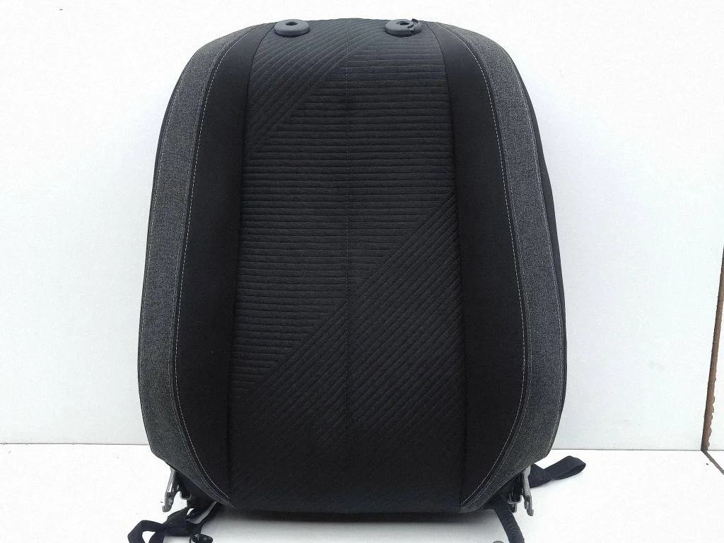 Front passenger seat – left