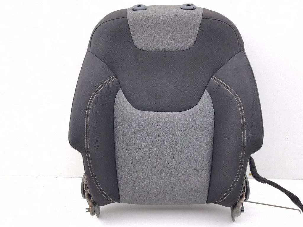 Front passenger seat – left