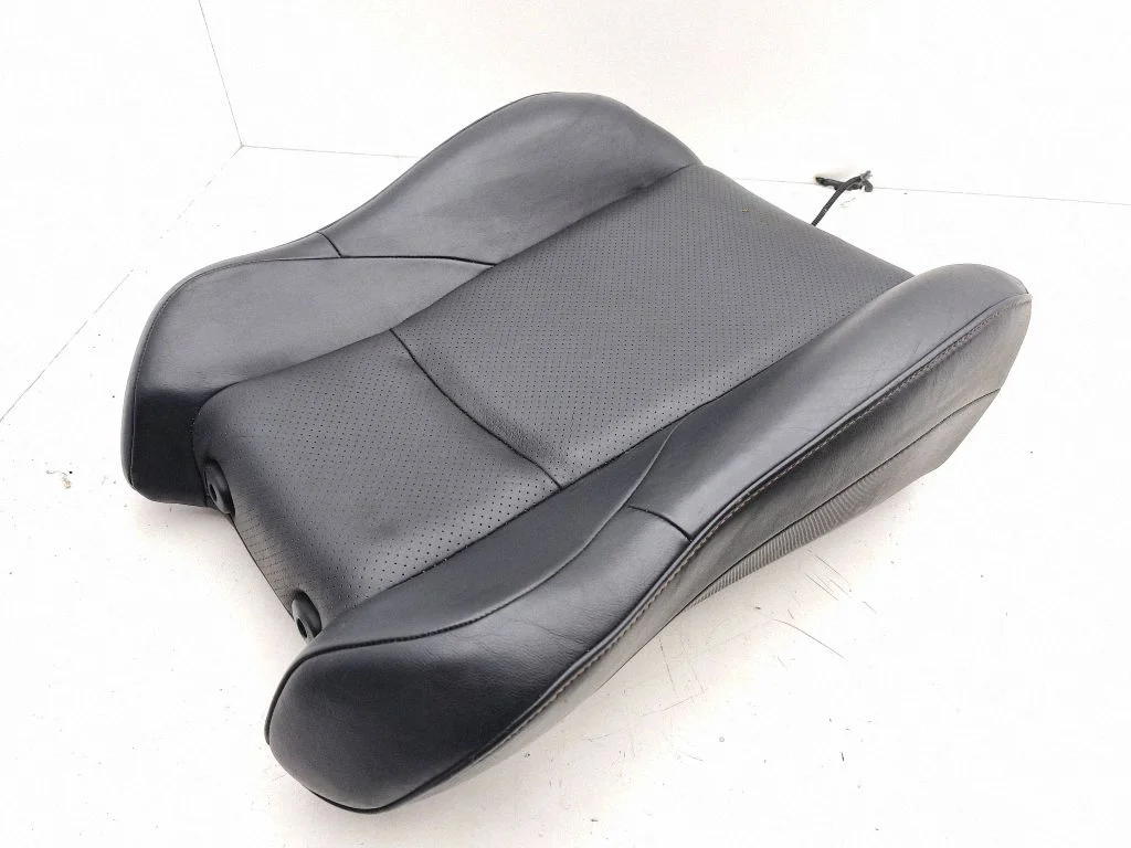 Front passenger seat – left